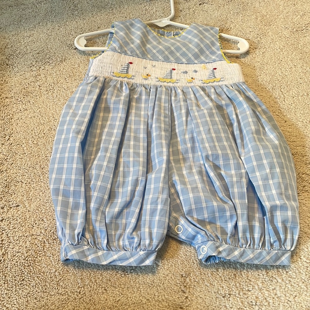 Carriage Boutiques duck and sailboat bubble